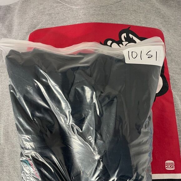 Travis Mathew Vest Mens Medium Black Puffer Cold Bay Golf Full Zip - Picture 10 of 10